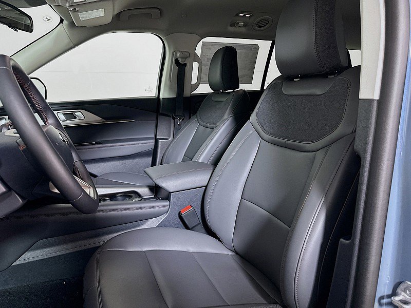 New 2025 Ford Explorer Active w/ Active Comfort Package image 7