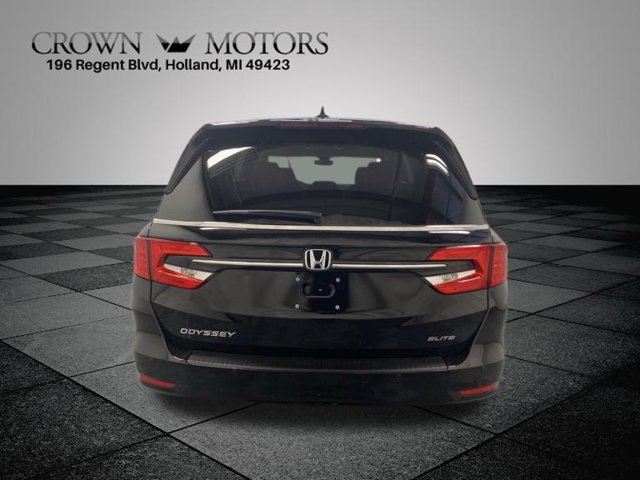Used 2023 Honda Odyssey Elite image 5