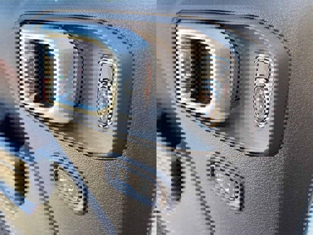 Used 2024 Jeep Wrangler Unlimited Rubicon image 27