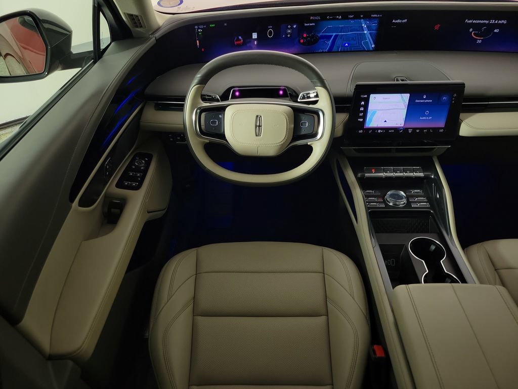 Certified 2025 Lincoln Nautilus Premier AWD/4WD image 9