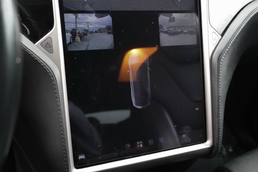 Used 2018 Tesla Model X 75D AWD/4WD image 28