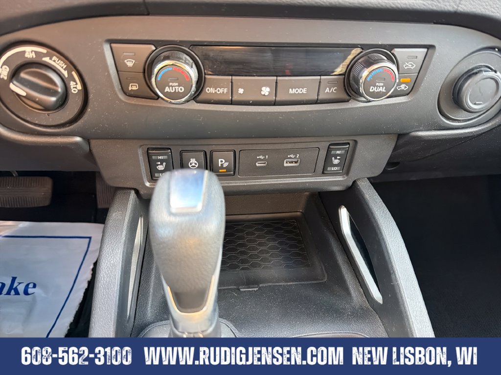 Used 2022 Nissan Frontier SV AWD/4WD image 17