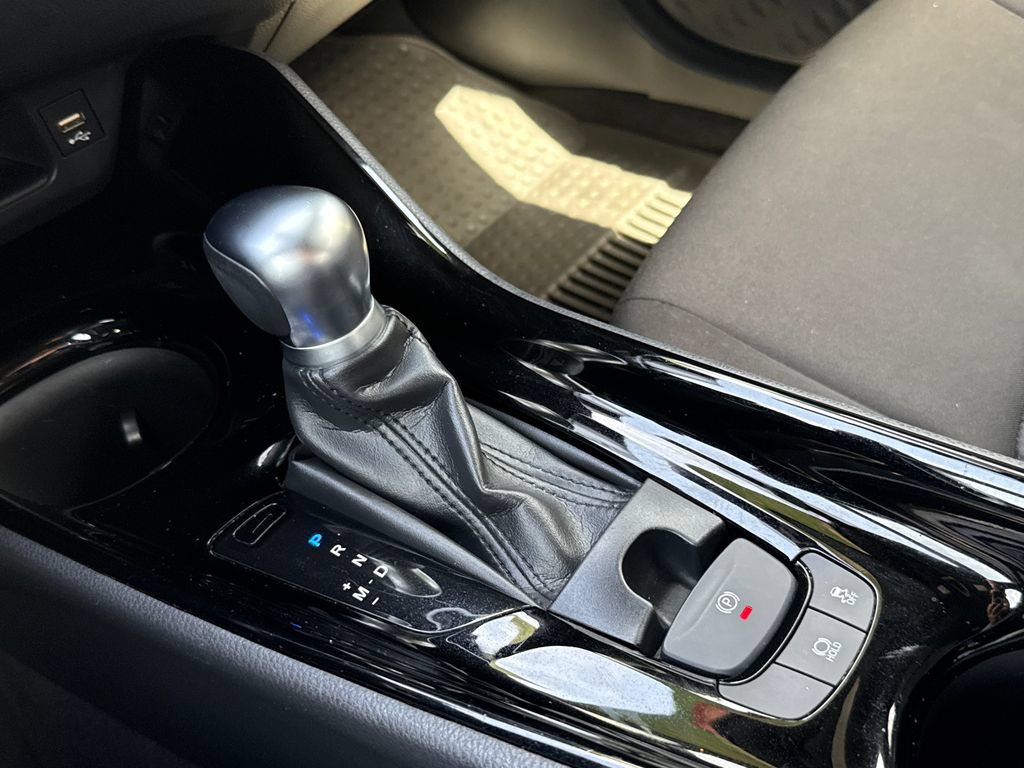 Used 2020 Toyota C-HR XLE FWD image 22