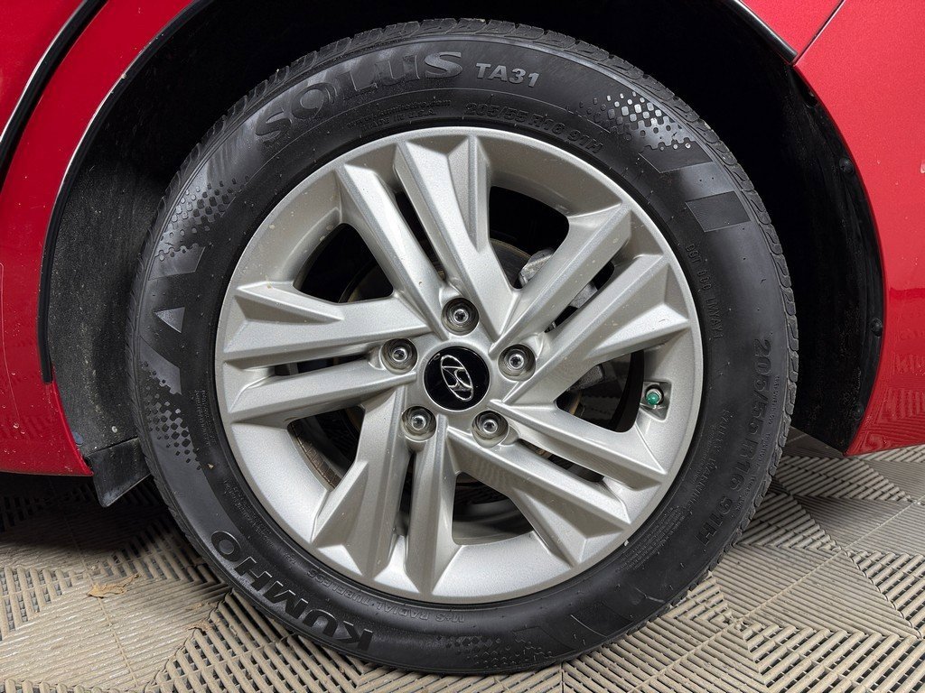 Certified 2020 Hyundai Elantra SEL image 16