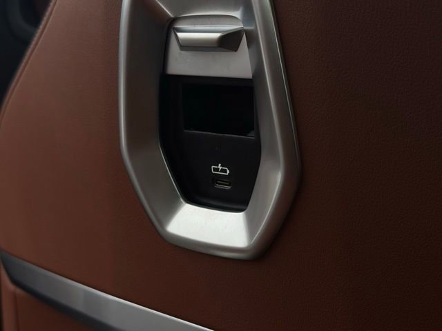 Certified 2023 BMW 760i xDrive w/ Executive Package image 26