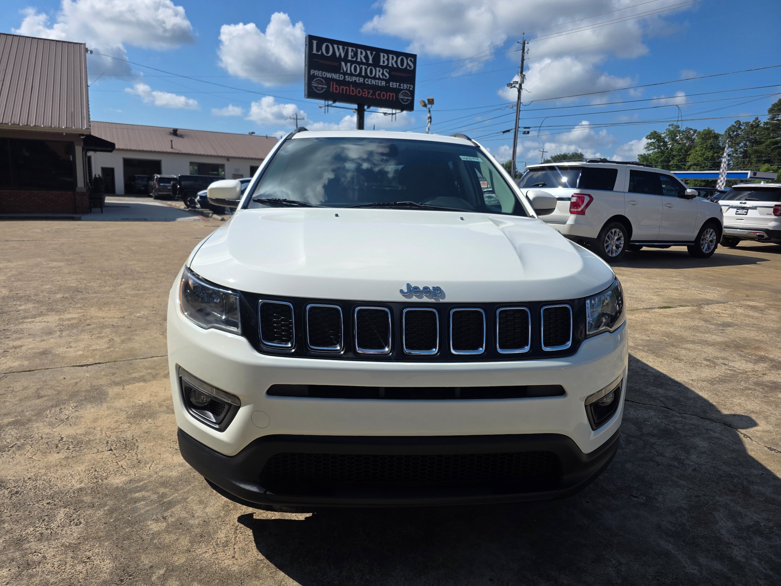 Used 2019 Jeep Compass Latitude FWD image 2