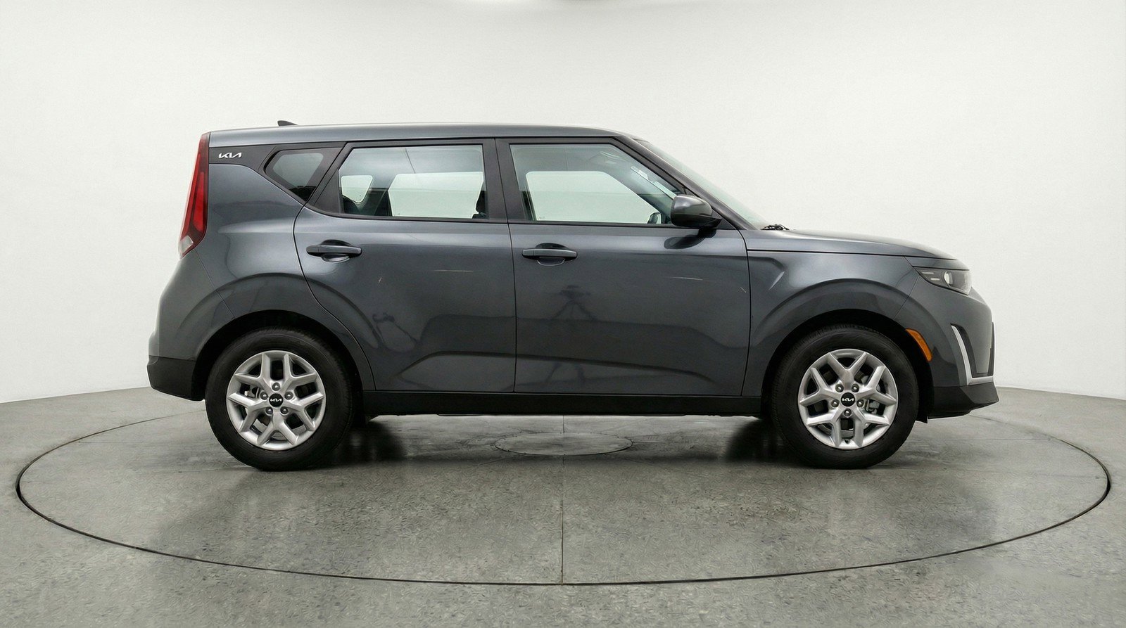 Used 2025 Kia Soul LX w/ LX Technology Package image 11