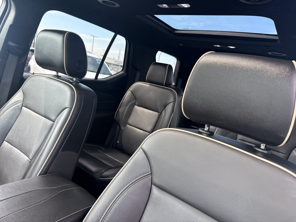 Certified 2022 Chevrolet Traverse Premier w/ Redline Edition AWD/4WD image 27