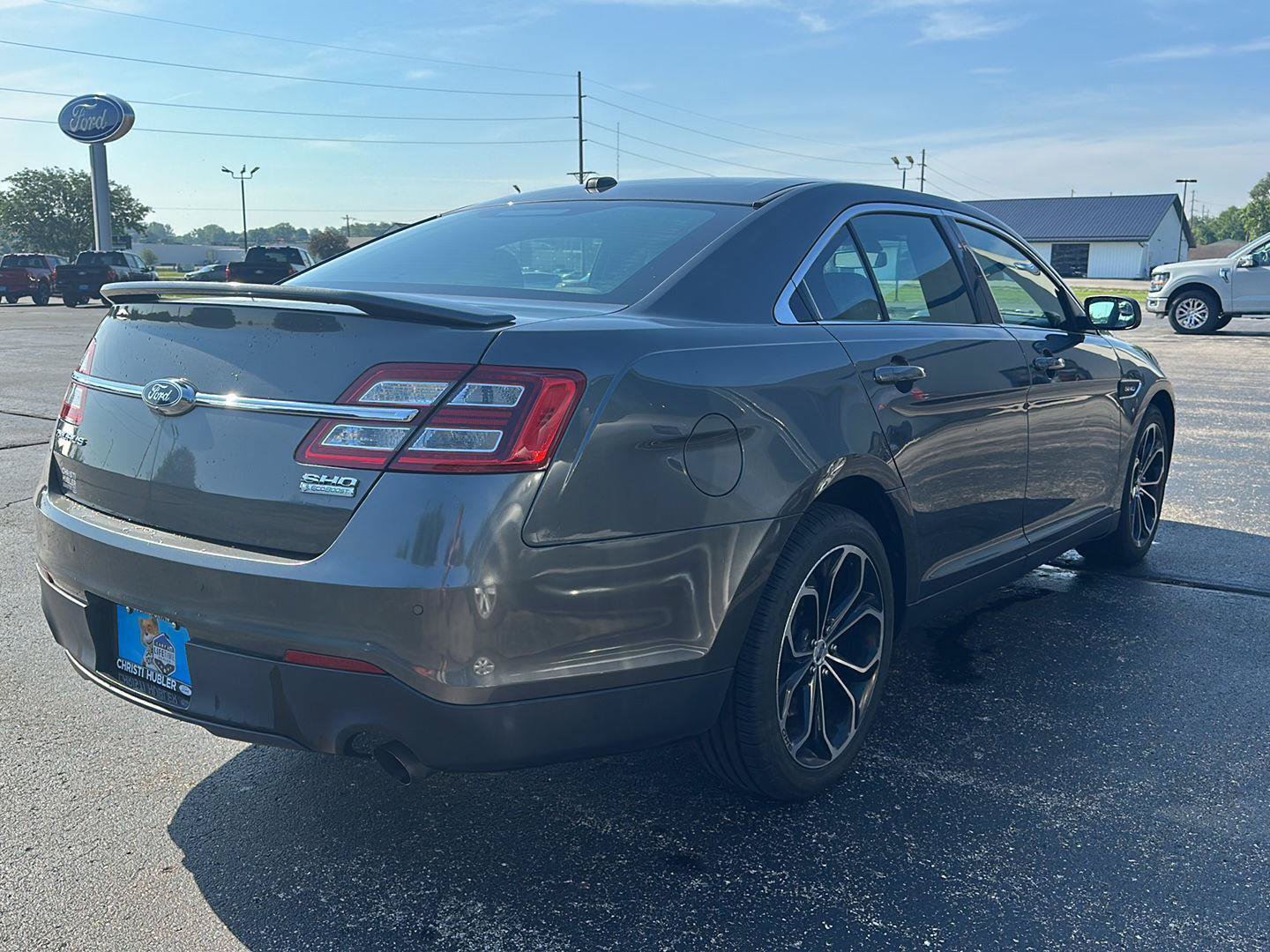 Used 2016 Ford Taurus SHO AWD/4WD image 5