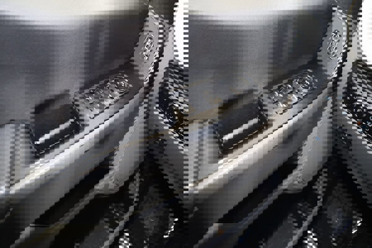 Used 2023 Ford F450 XLT w/ FX4 Off-Road Package image 27