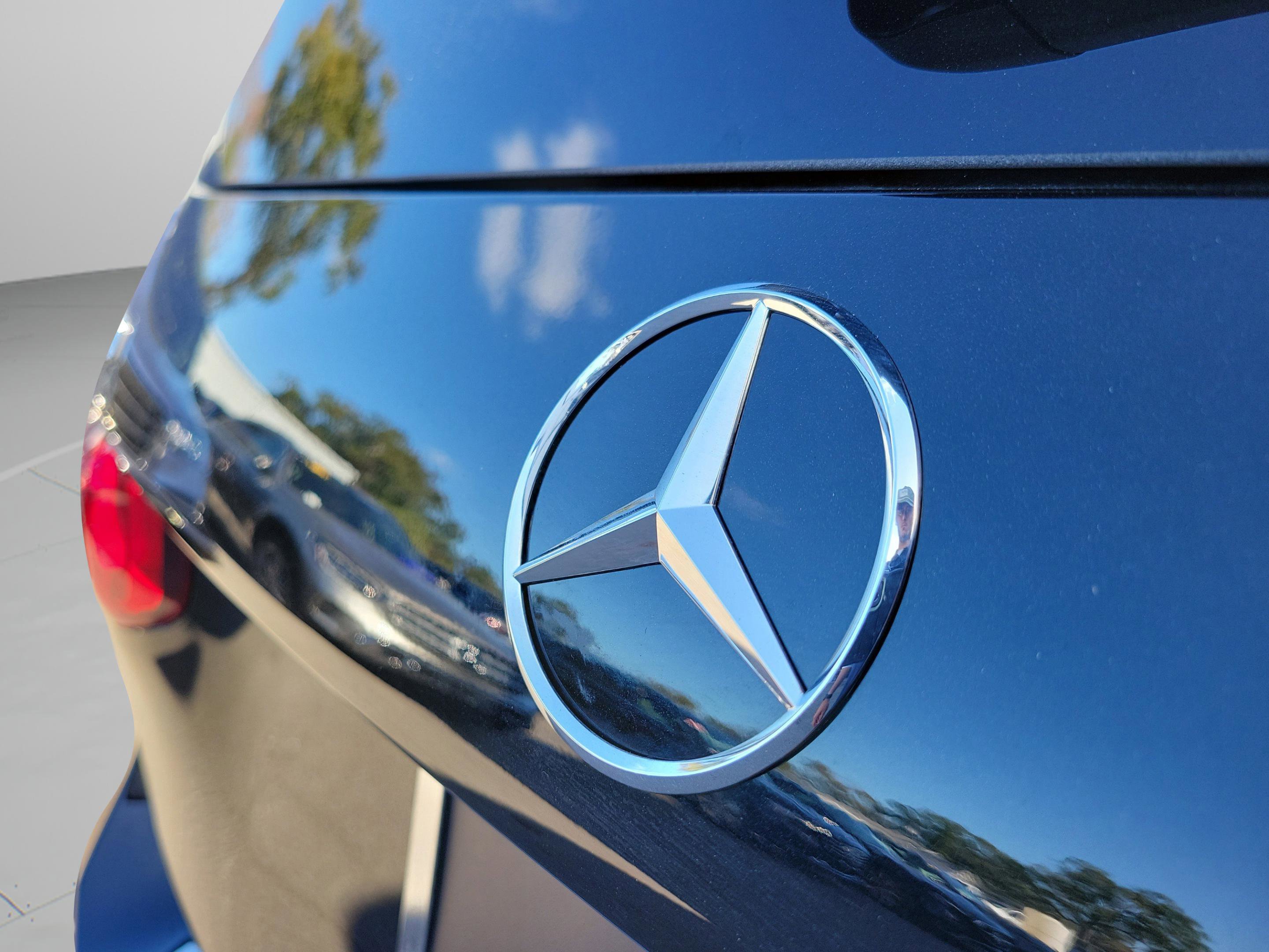 Certified 2026 Mercedes-Benz GLB 250 GLB 250 image 8