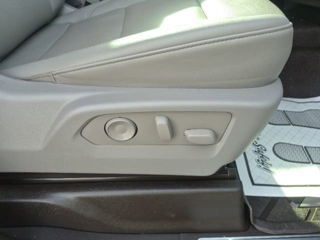 Used 2024 Chevrolet Silverado 2500 LTZ image 24