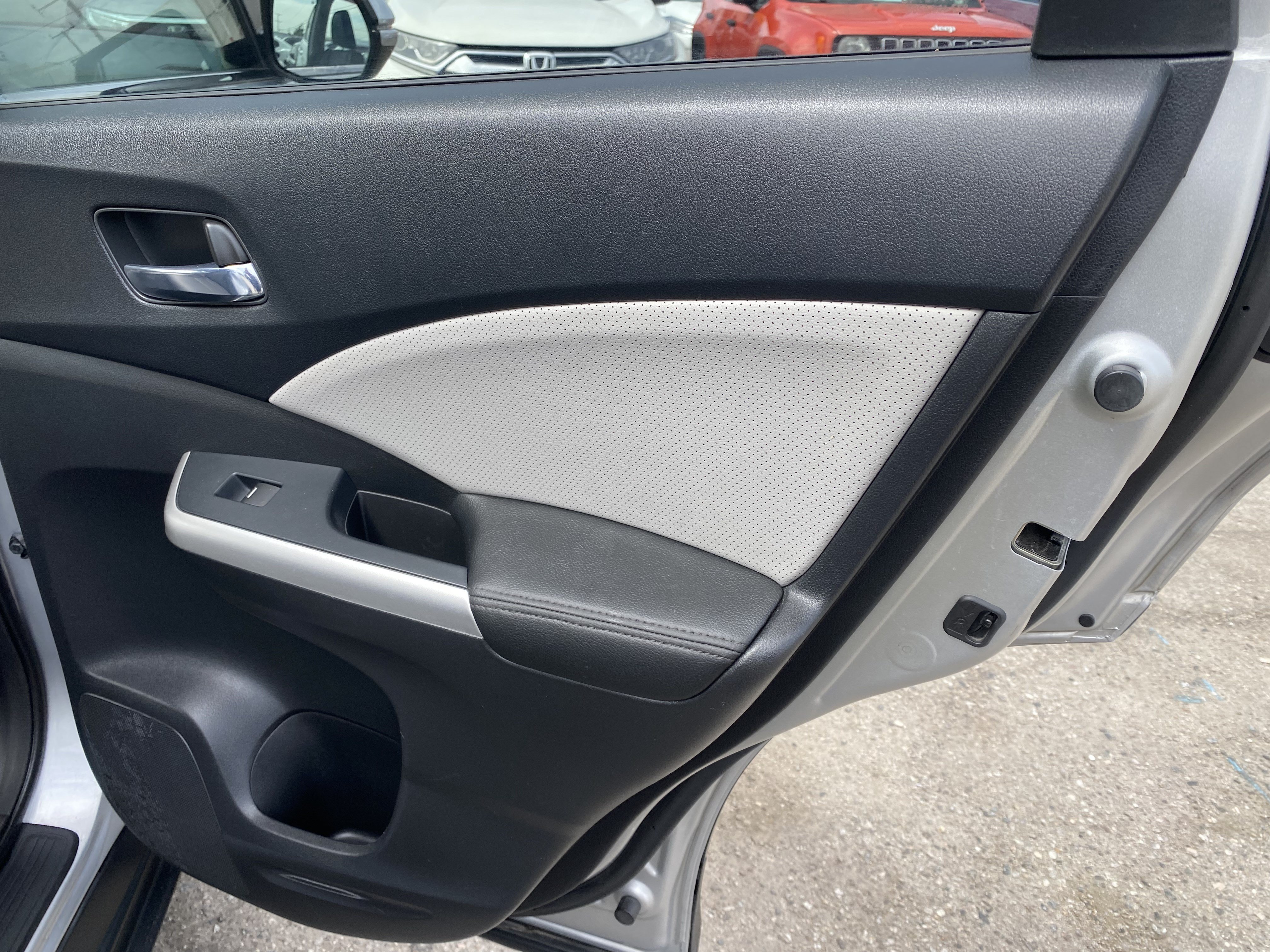 Used 2015 Honda CR-V Touring image 19