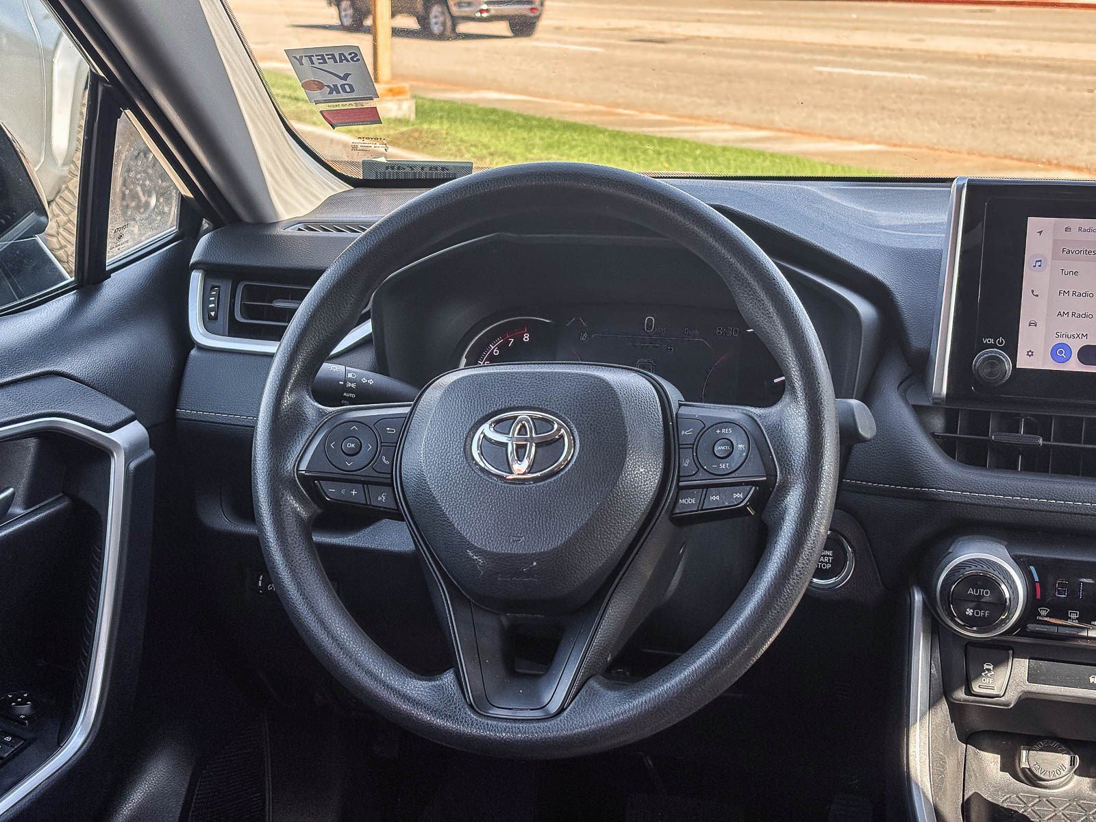 Used 2024 Toyota RAV4 XLE FWD image 18