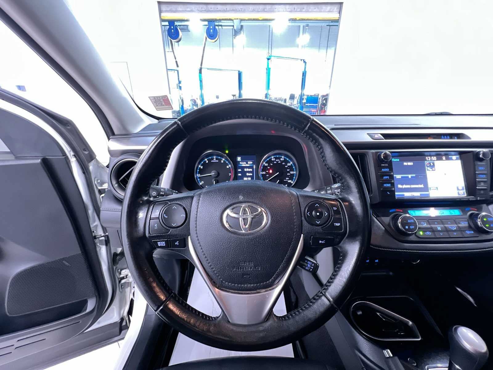 Used 2018 Toyota RAV4 Limited w/ All Weather Liner Package AWD/4WD image 15