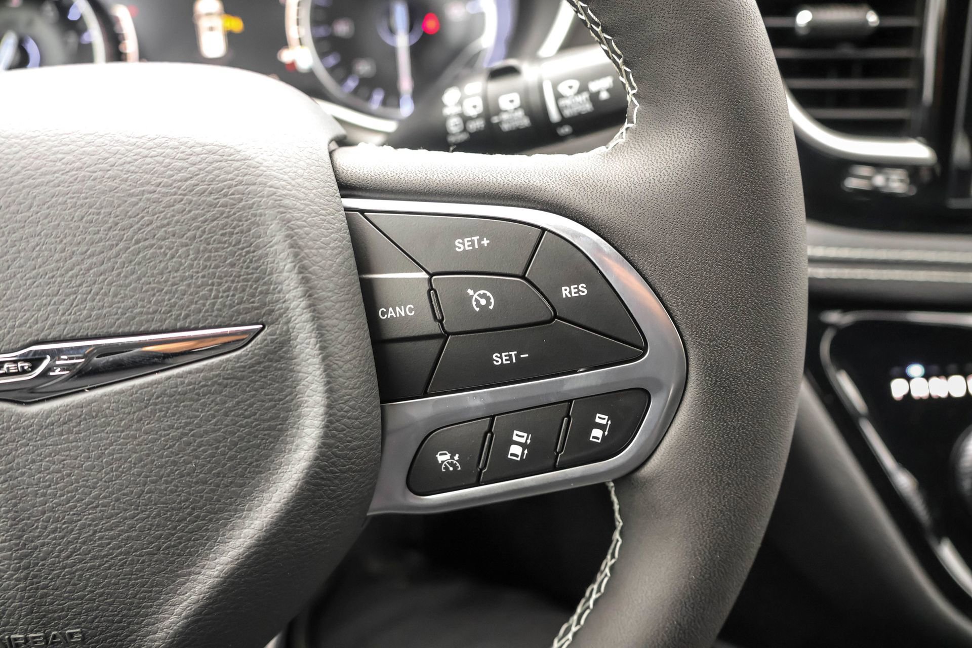 New 2026 Chrysler Pacifica Select image 23