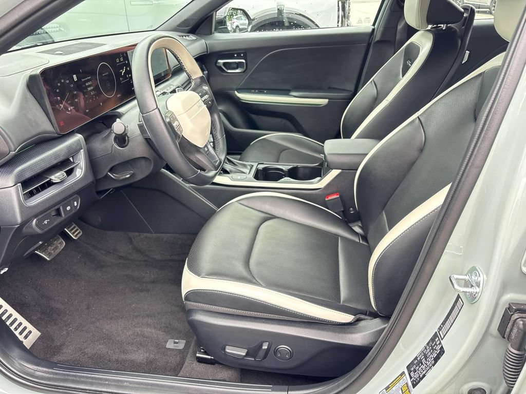 Certified 2025 Kia K4 GT-Line Turbo FWD image 10