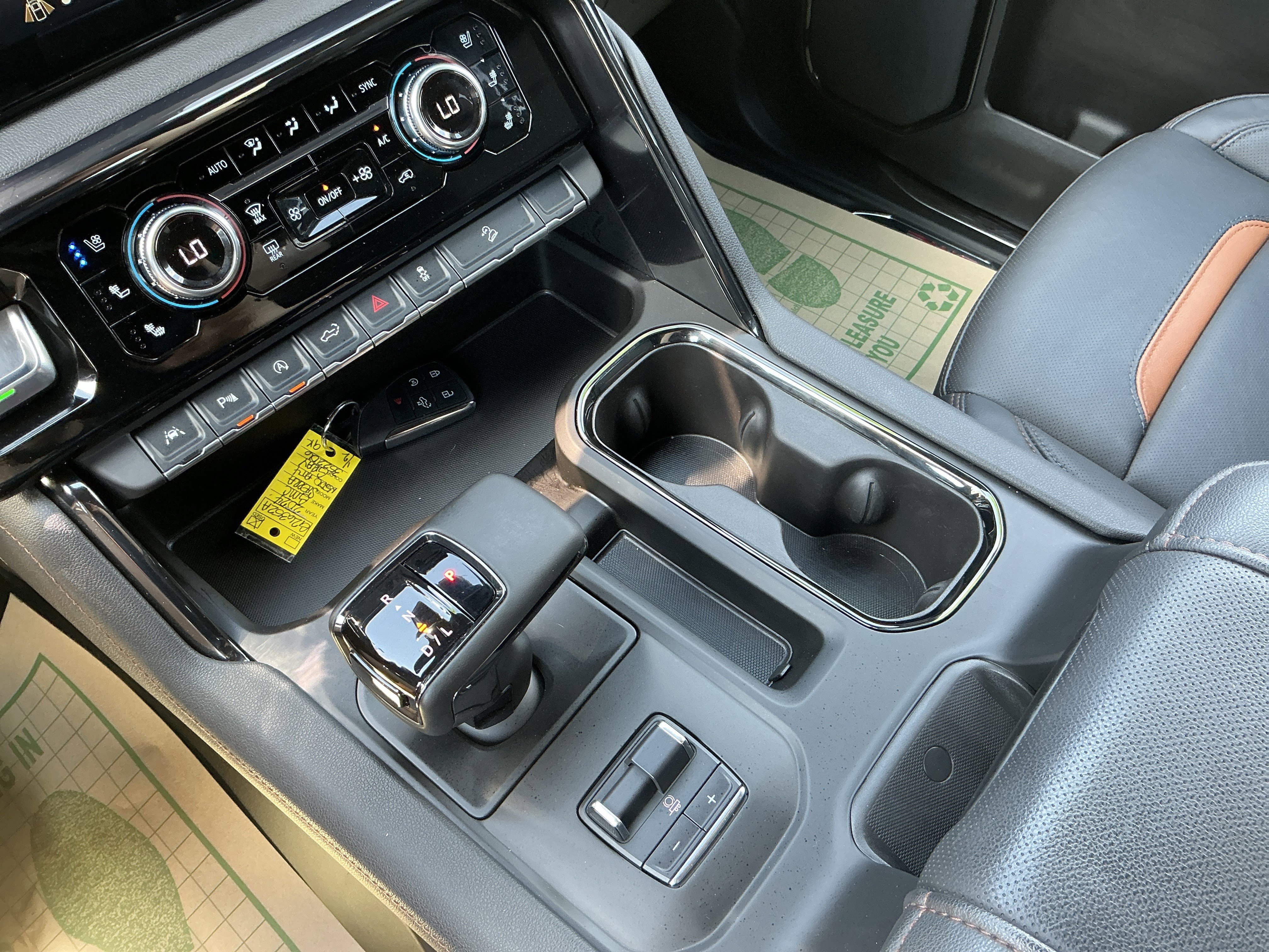 Used 2024 GMC Sierra 1500 AT4 w/ Technology Package AWD/4WD image 24