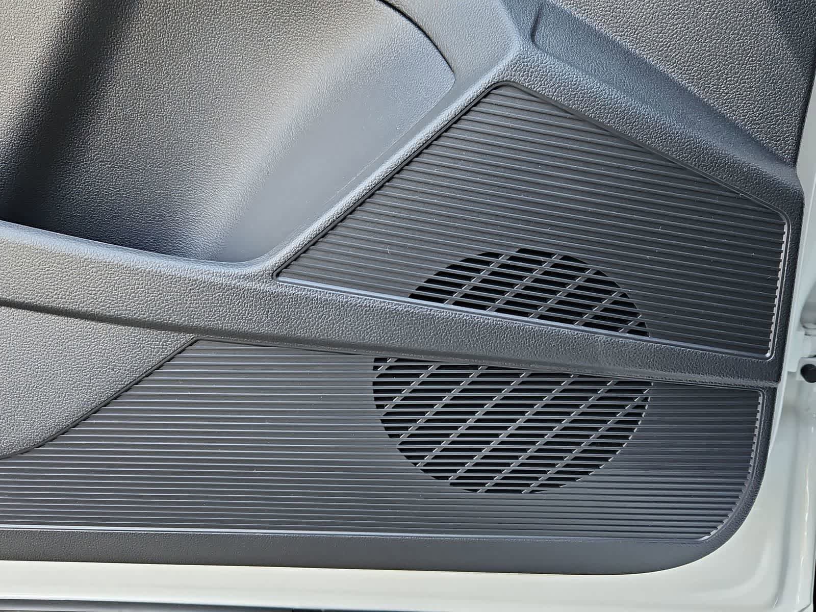 New 2026 Volkswagen Taos SE FWD image 30
