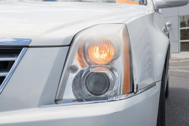 Used 2007 Cadillac DTS Luxury I w/ Trunk Convenience Package FWD image 12