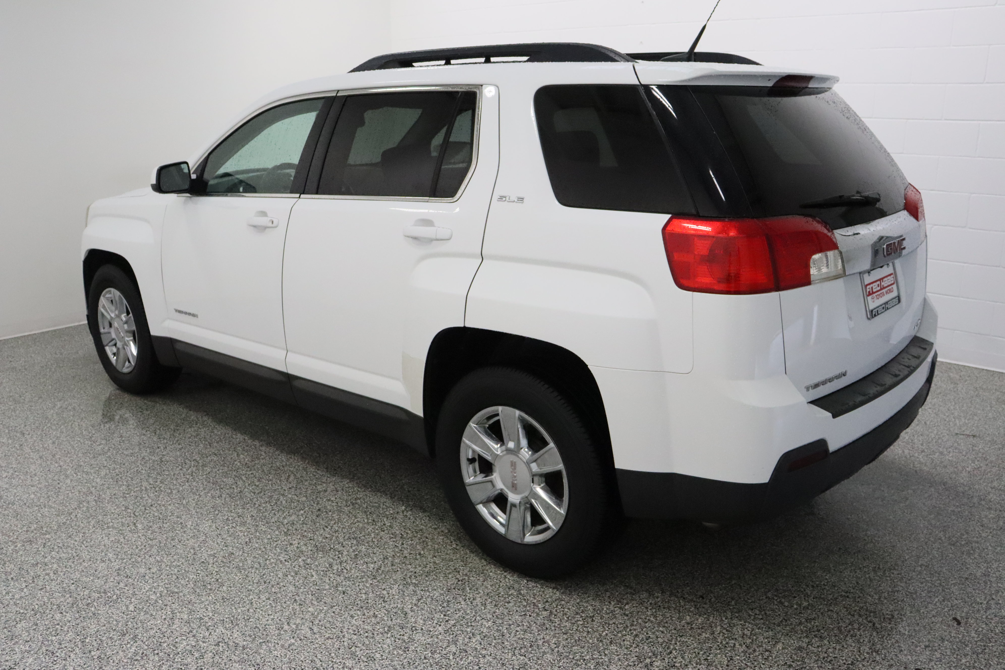Used 2011 GMC Terrain SLE AWD/4WD image 9