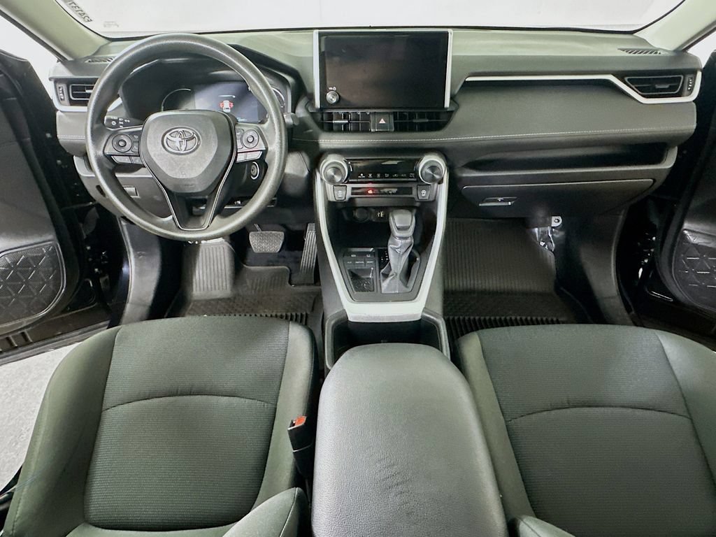 Used 2024 Toyota RAV4 LE FWD image 15