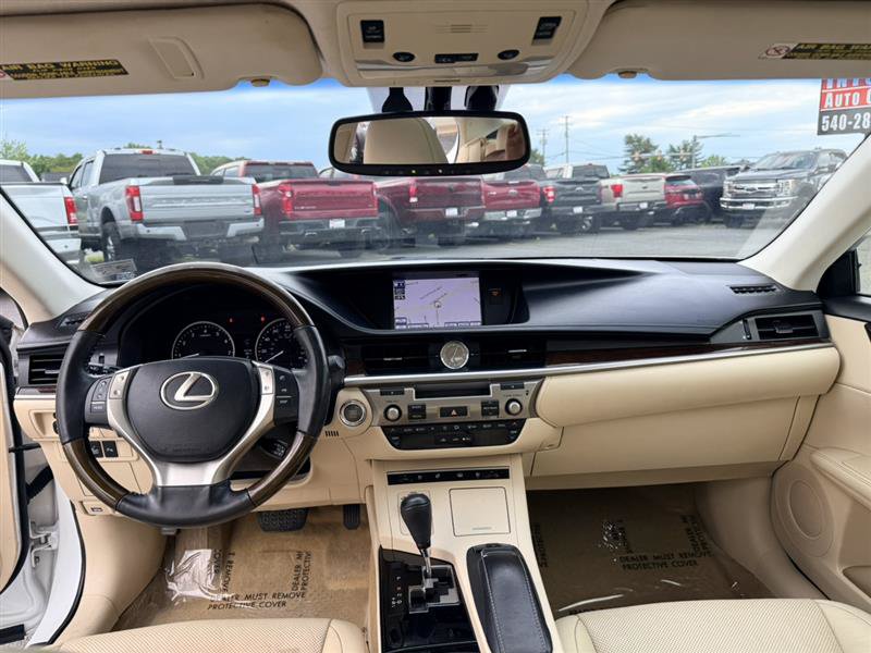 Used 2013 Lexus ES 350 w/ Luxury Pkg FWD image 22