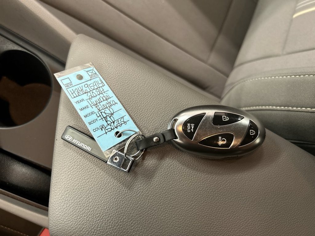Used 2024 Hyundai Elantra SEL FWD image 12
