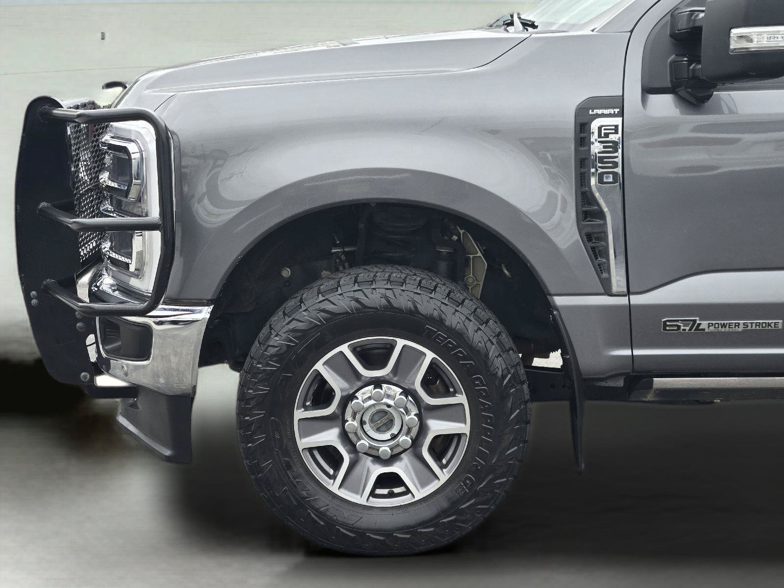 Used 2023 Ford F350 Lariat w/ Lariat Ultimate Package AWD/4WD image 9