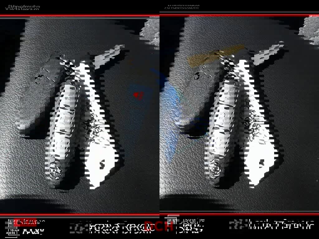 Used 2025 Nissan Frontier SV image 15