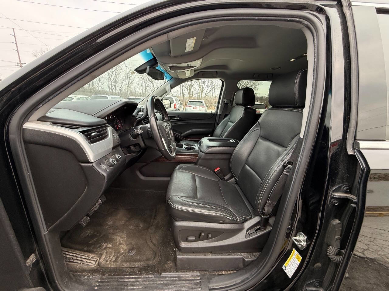 Used 2015 GMC Yukon XL SLE image 26