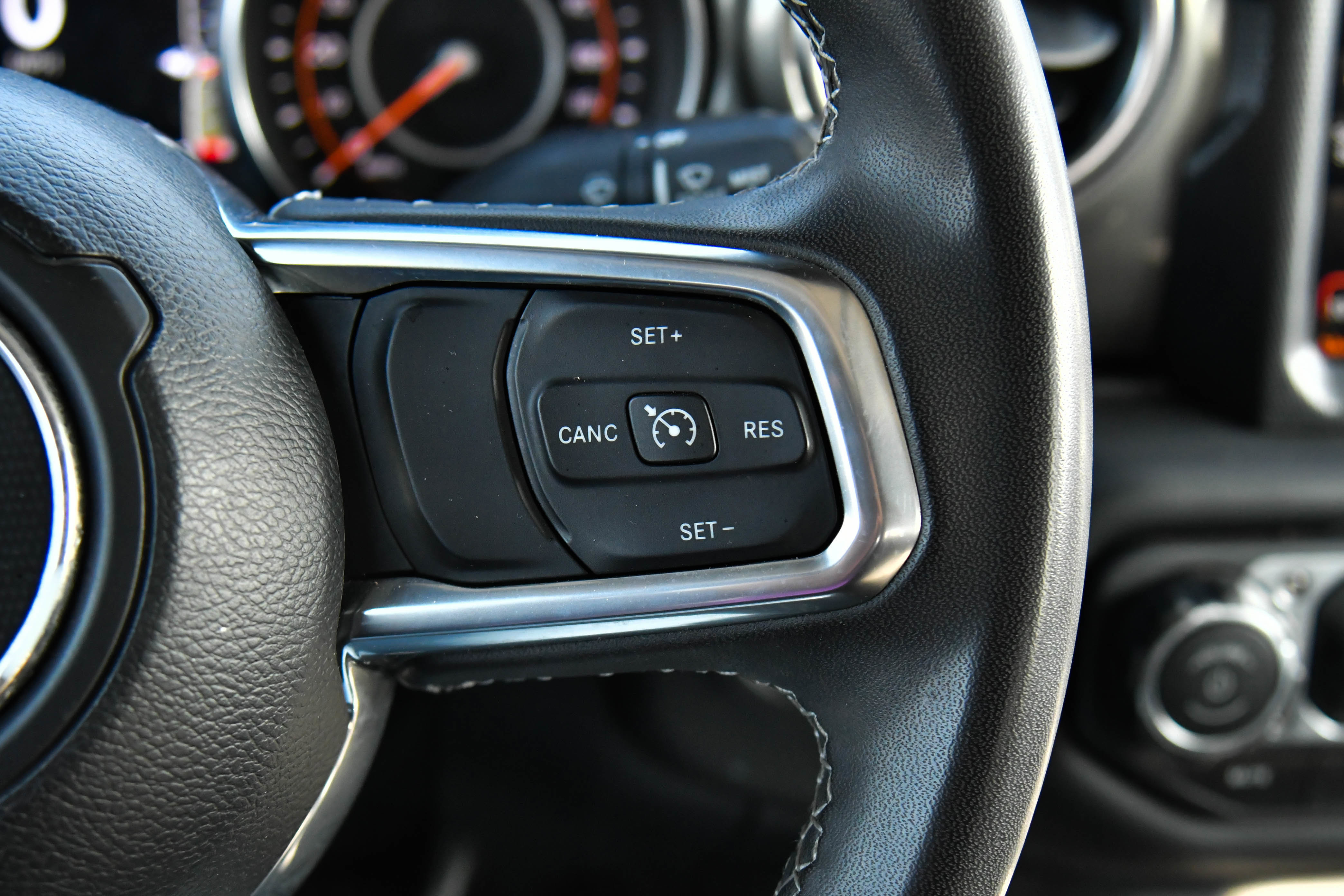 Used 2023 Jeep Gladiator Overland image 31