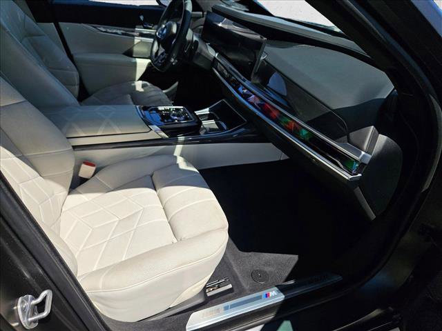Certified 2023 BMW i7 xDrive60 w/ Parking Assistance Package image 20