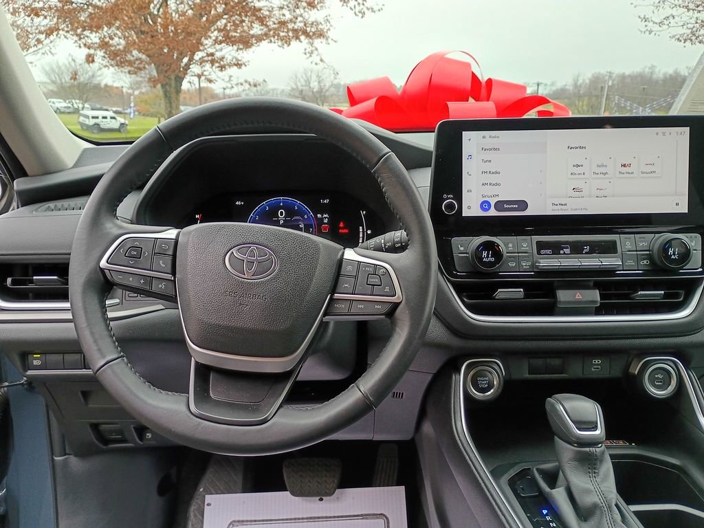 Used 2025 Toyota Grand Highlander AWD image 48