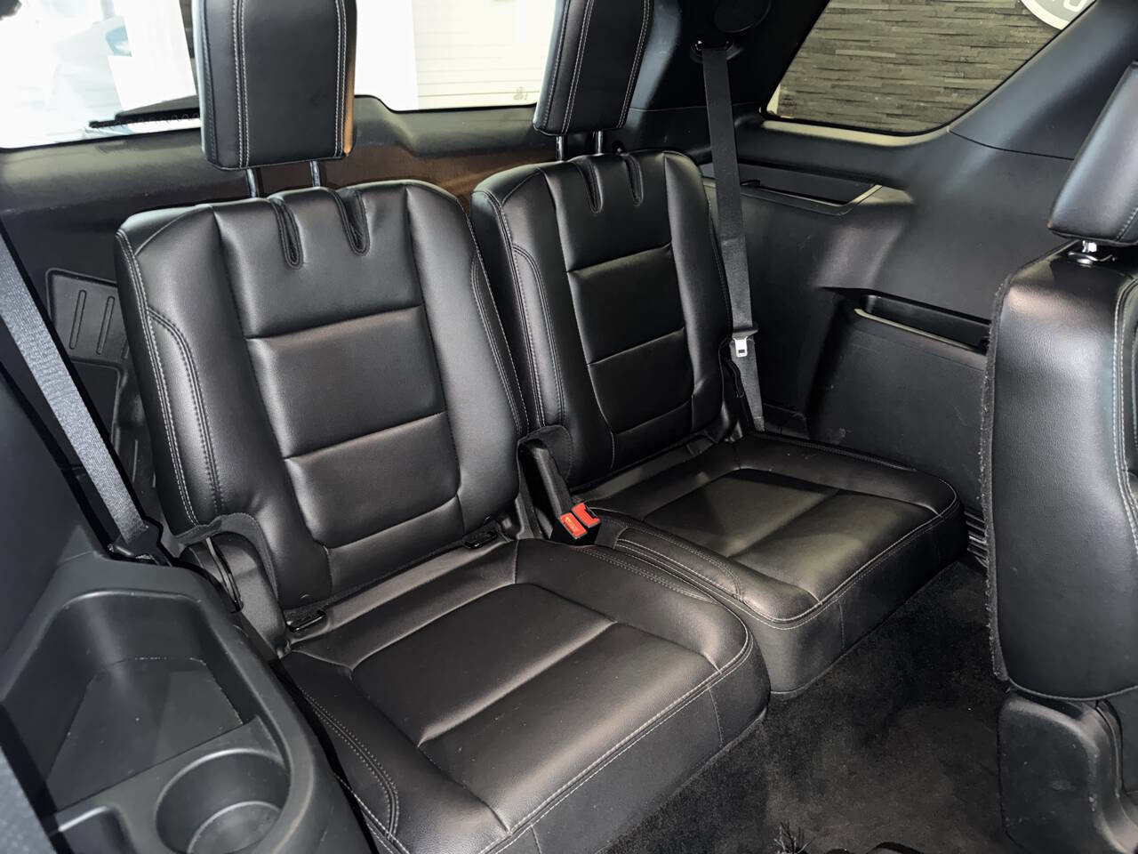 Used 2018 Ford Explorer Limited image 29