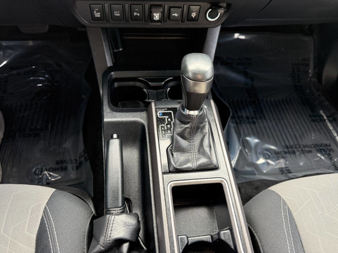 Used 2020 Toyota Tacoma TRD Sport w/ Technology Package image 43