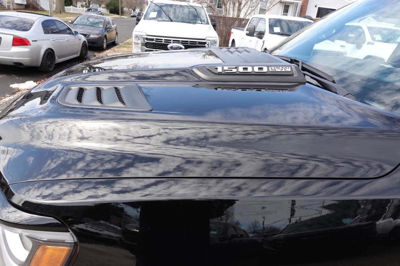 Used 2022 RAM 1500 Laramie AWD/4WD image 9