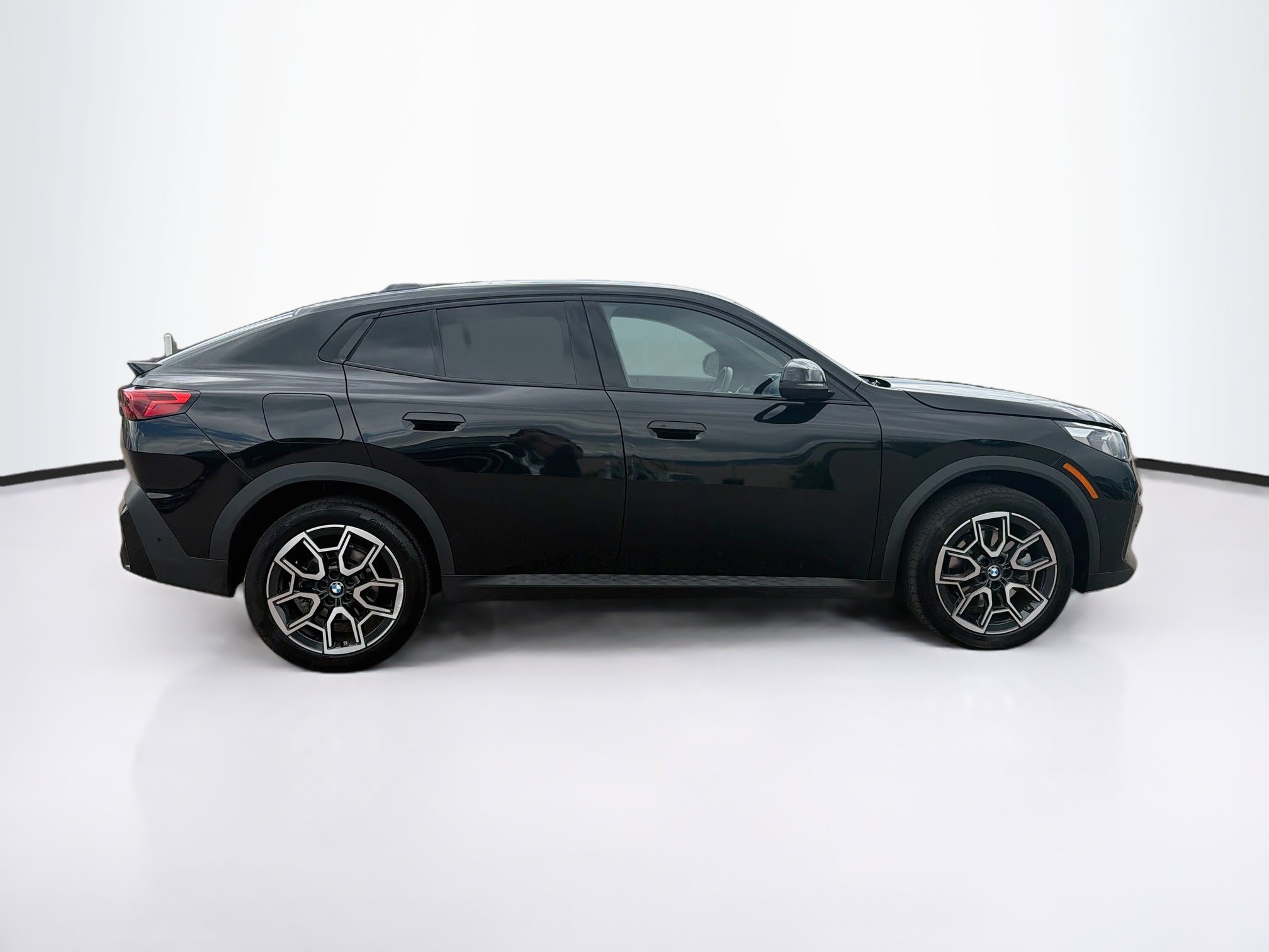 Used 2026 BMW X2 xDrive28i AWD/4WD image 10