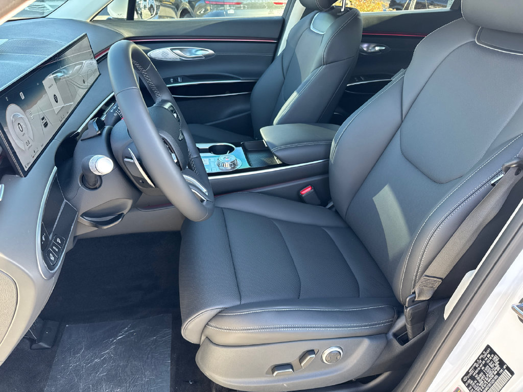Used 2026 Genesis GV70 2.5T AWD/4WD image 11