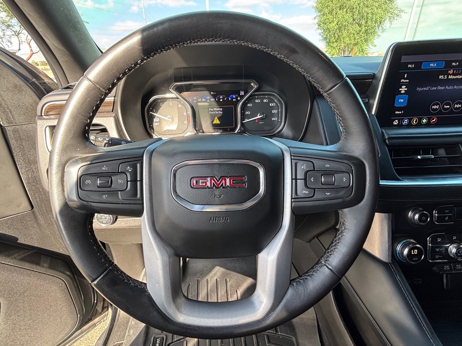 Used 2021 GMC Yukon SLE AWD/4WD image 12