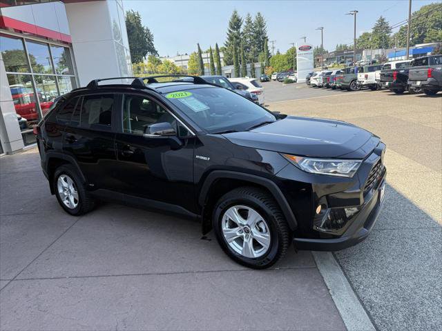 Certified 2021 Toyota RAV4 XLE w/ Carpet Mat Package (TMS) AWD/4WD image 9