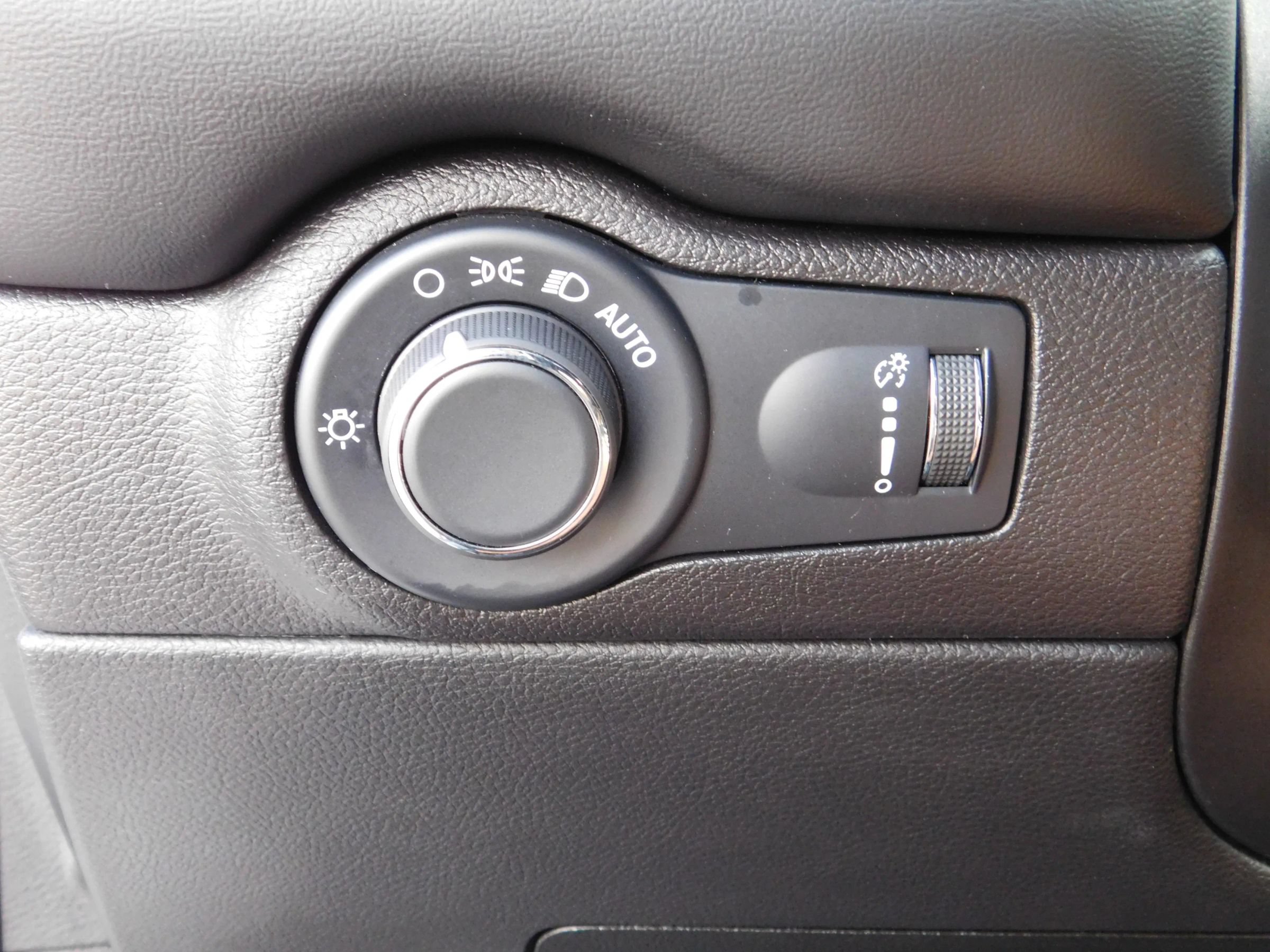 Used 2023 Dodge Durango GT RWD image 29