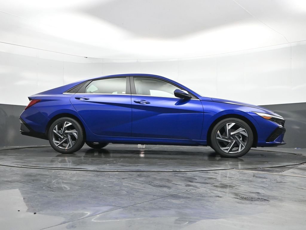 New 2026 Hyundai Elantra Limited image 45
