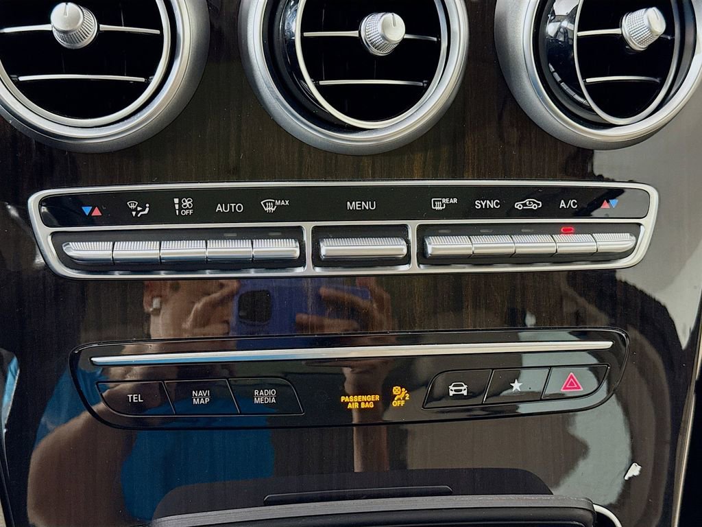 Used 2021 Mercedes-Benz GLC 300 GLC 300 image 16