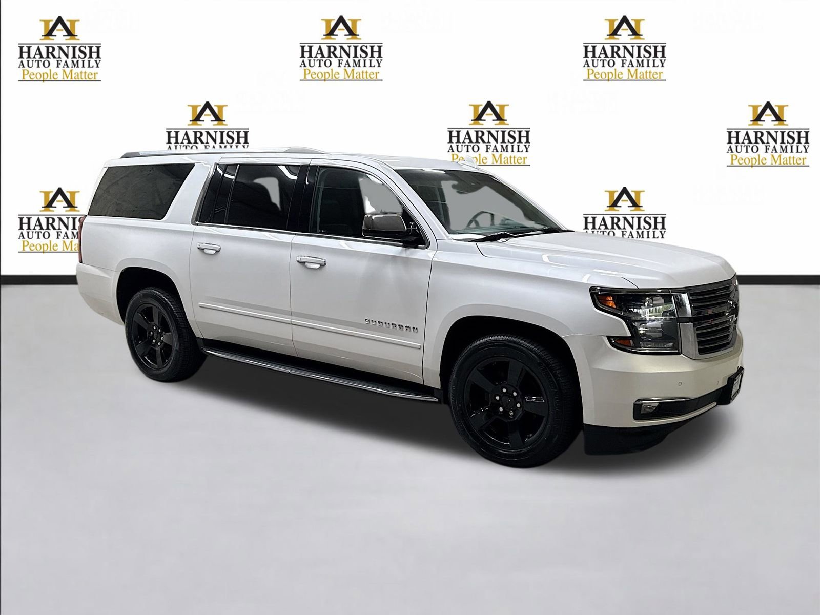 Used 2017 Chevrolet Suburban Premier image 3