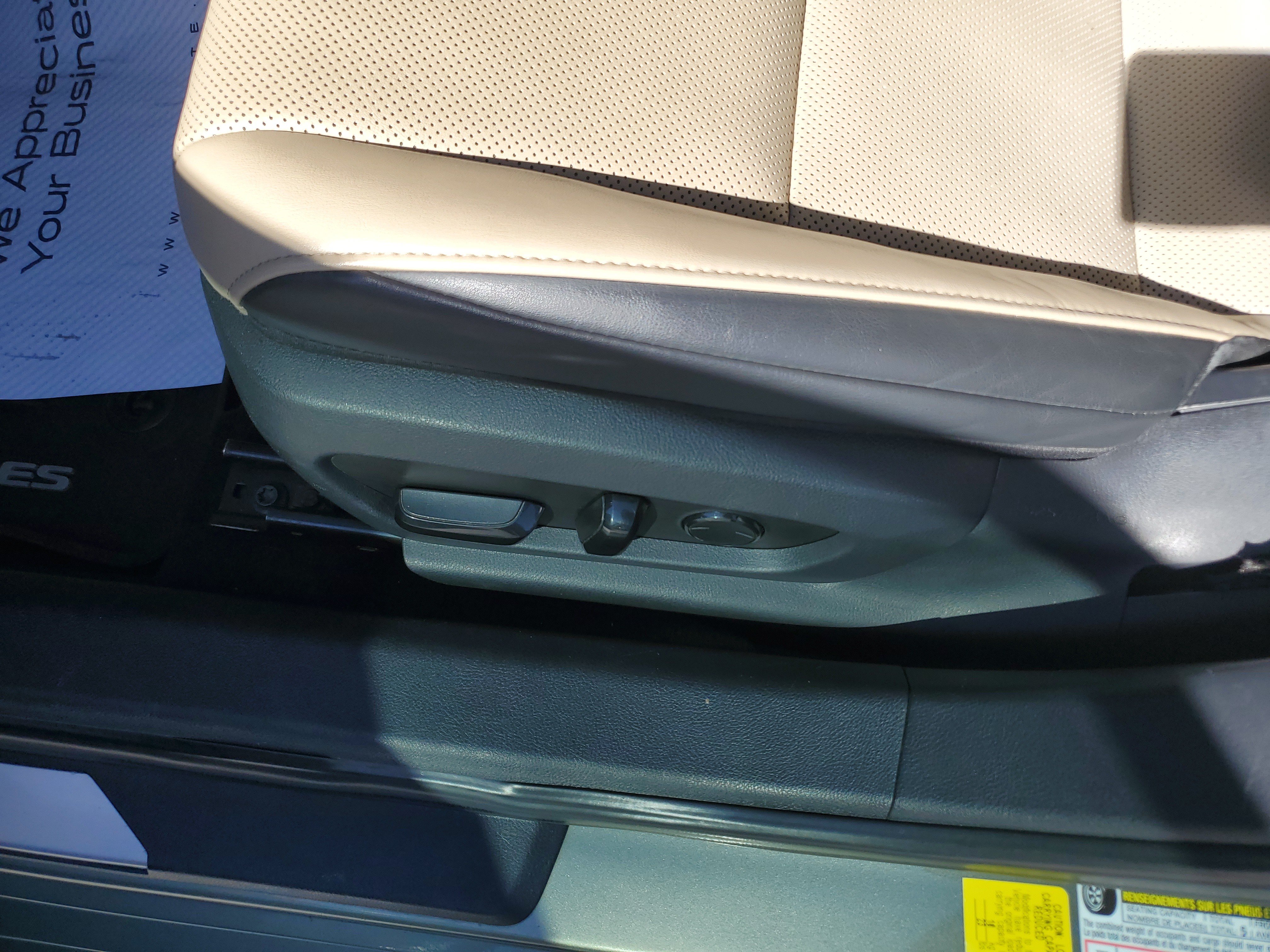 Used 2019 Lexus ES 350 w/ Premium Package FWD image 16