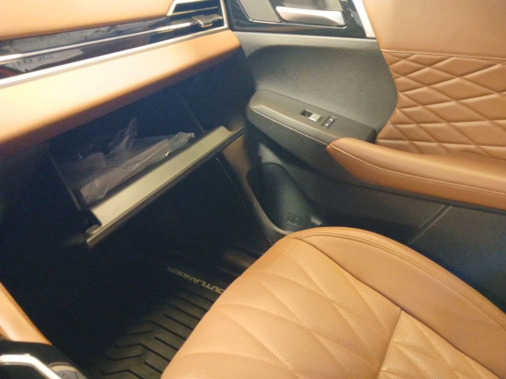 Used 2025 Mitsubishi Outlander SEL FWD image 22