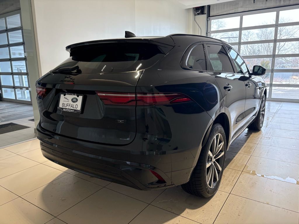 New 2026 Jaguar F-PACE R-Dynamic S image 5