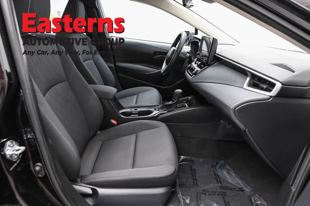 Used 2025 Toyota Corolla LE FWD image 25