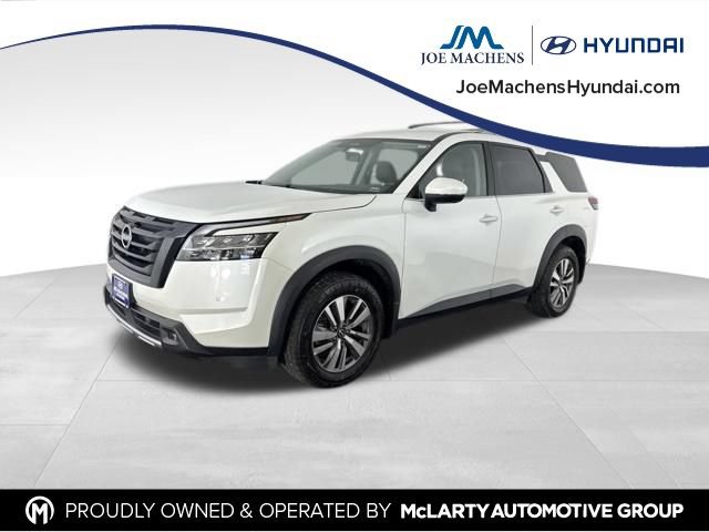 Used 2022 Nissan Pathfinder SL w/ SL Black Package AWD/4WD image 3